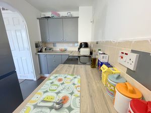 Campernell Close- click for photo gallery